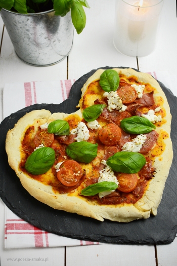 Pizza romantica z ricottą