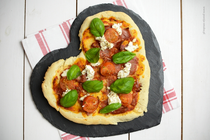 Pizza romantica z ricottą