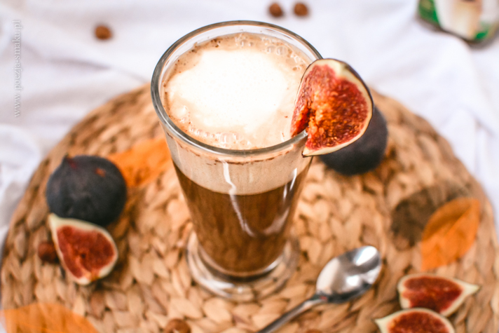 Jesienna kawa na mleku z orzechów laskowych z figami